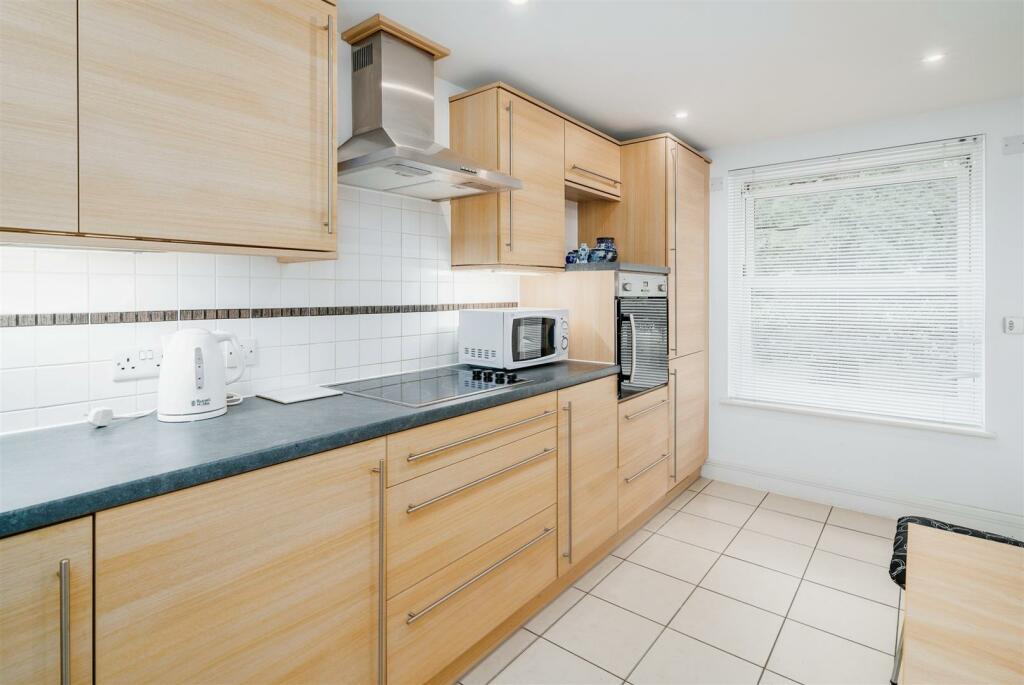 Additional property image - Peel Court, College Way, Welwyn Garden City, Hertfordshire, AL8 6DG