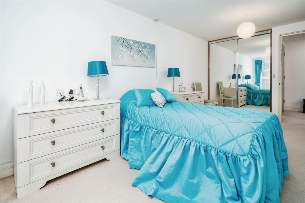 Additional property image - Peel Court, College Way, Welwyn Garden City, Hertfordshire, AL8 6DG