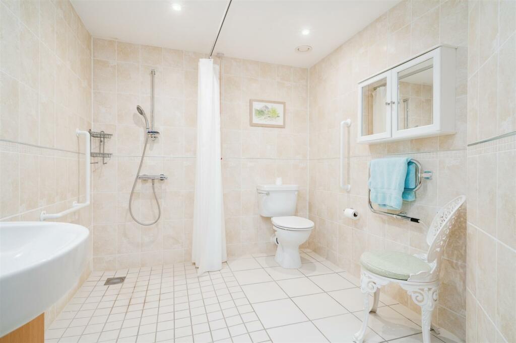 Additional property image - Peel Court, College Way, Welwyn Garden City, Hertfordshire, AL8 6DG