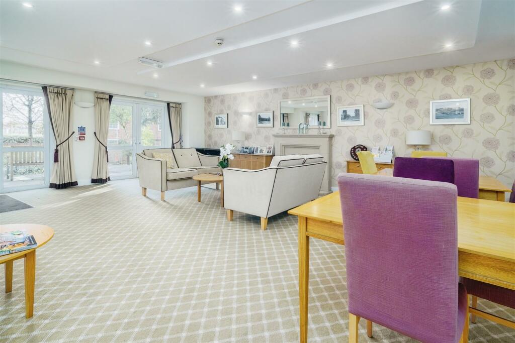 Additional property image - Peel Court, College Way, Welwyn Garden City, Hertfordshire, AL8 6DG