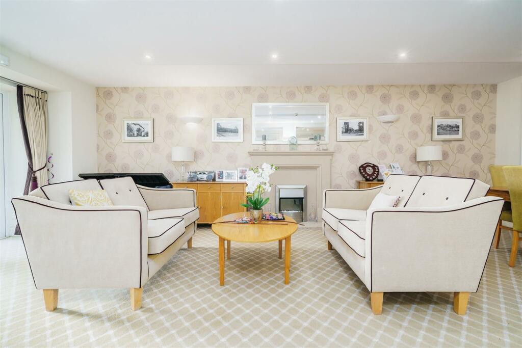 Additional property image - Peel Court, College Way, Welwyn Garden City, Hertfordshire, AL8 6DG