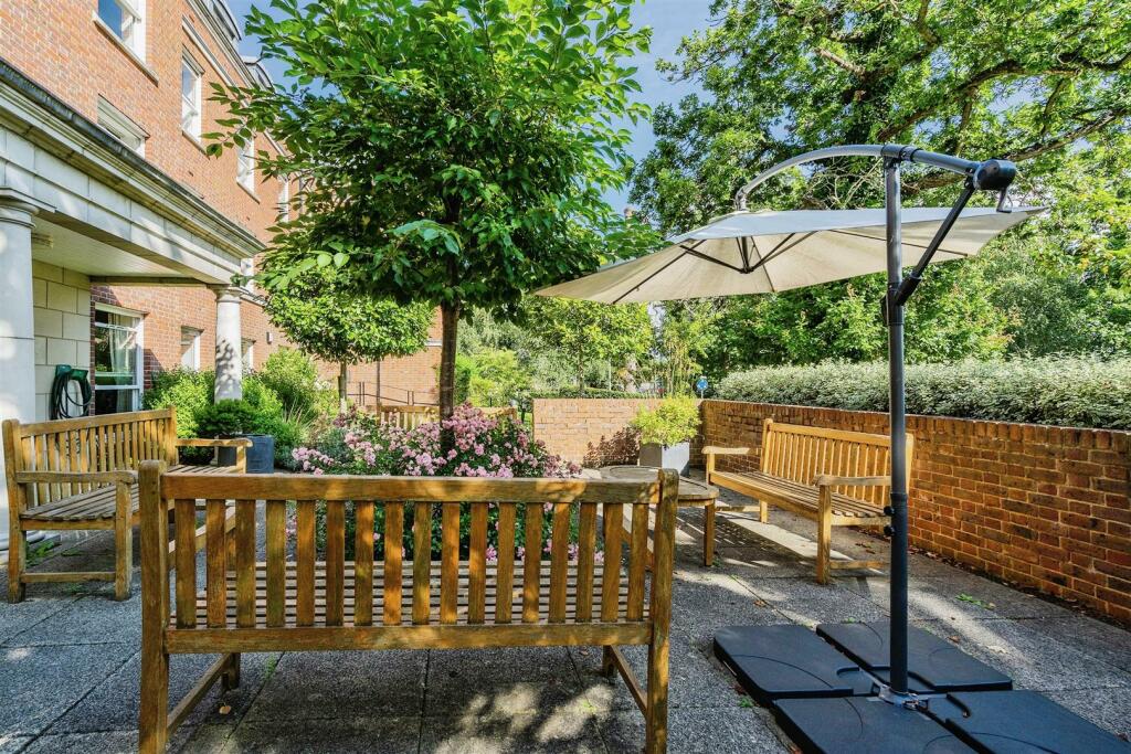 Additional property image - Peel Court, College Way, Welwyn Garden City, Hertfordshire, AL8 6DG