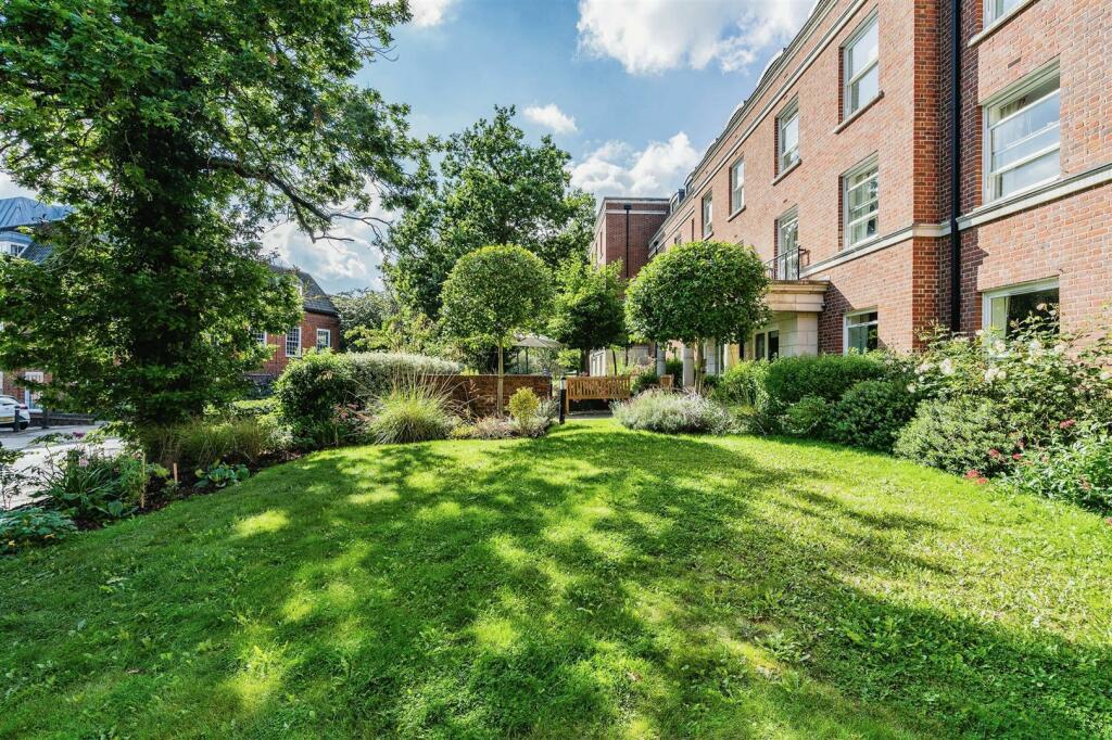 Additional property image - Peel Court, College Way, Welwyn Garden City, Hertfordshire, AL8 6DG