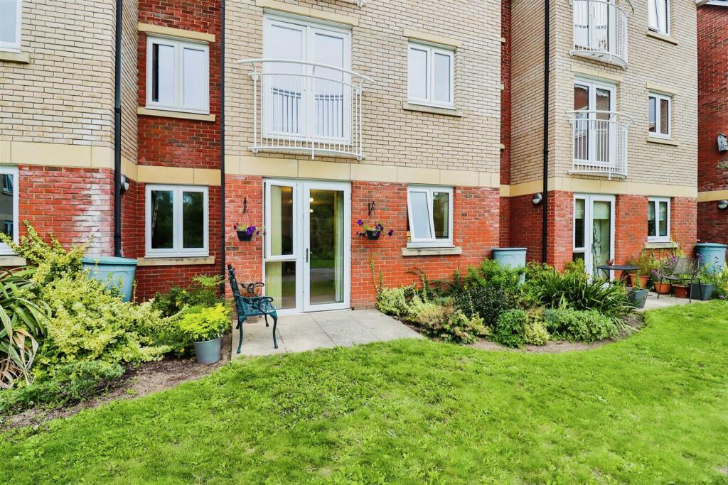 1 bedroom apartment for sale in Booth Court, Handford Road, Ipswich, IP1