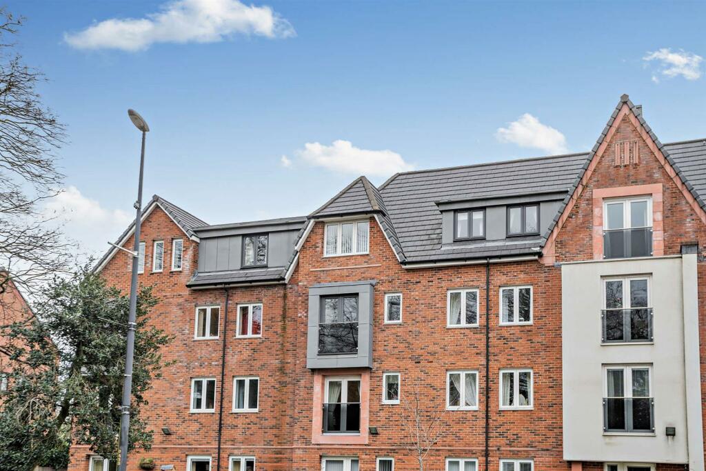 Main image of property: Oakfield Court, Crofts Bank Road, Urmston, Manchester, M41 0AA
