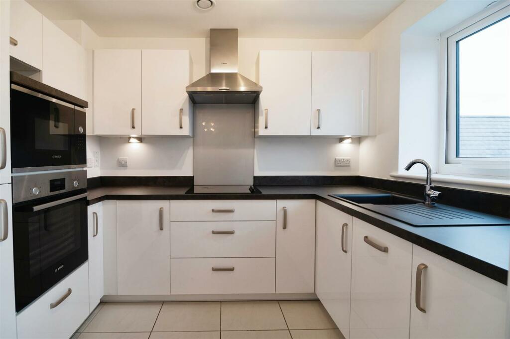 Additional property image - Miami House, Princes Road, Chelmsford, Essex, CM2 9GE