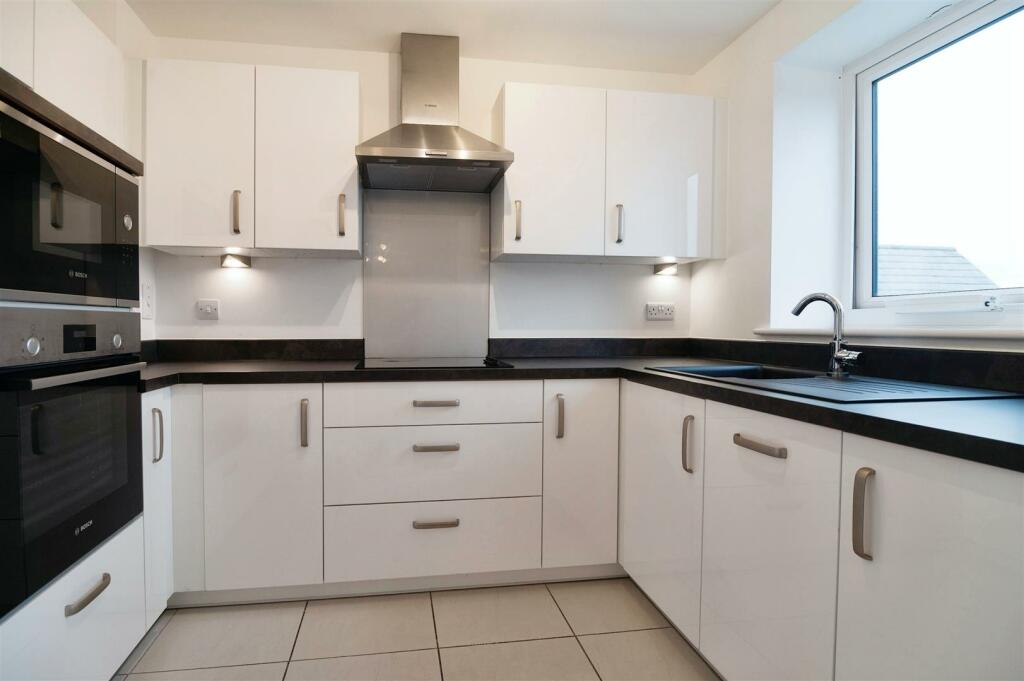 Additional property image - Miami House, Princes Road, Chelmsford, Essex, CM2 9GE