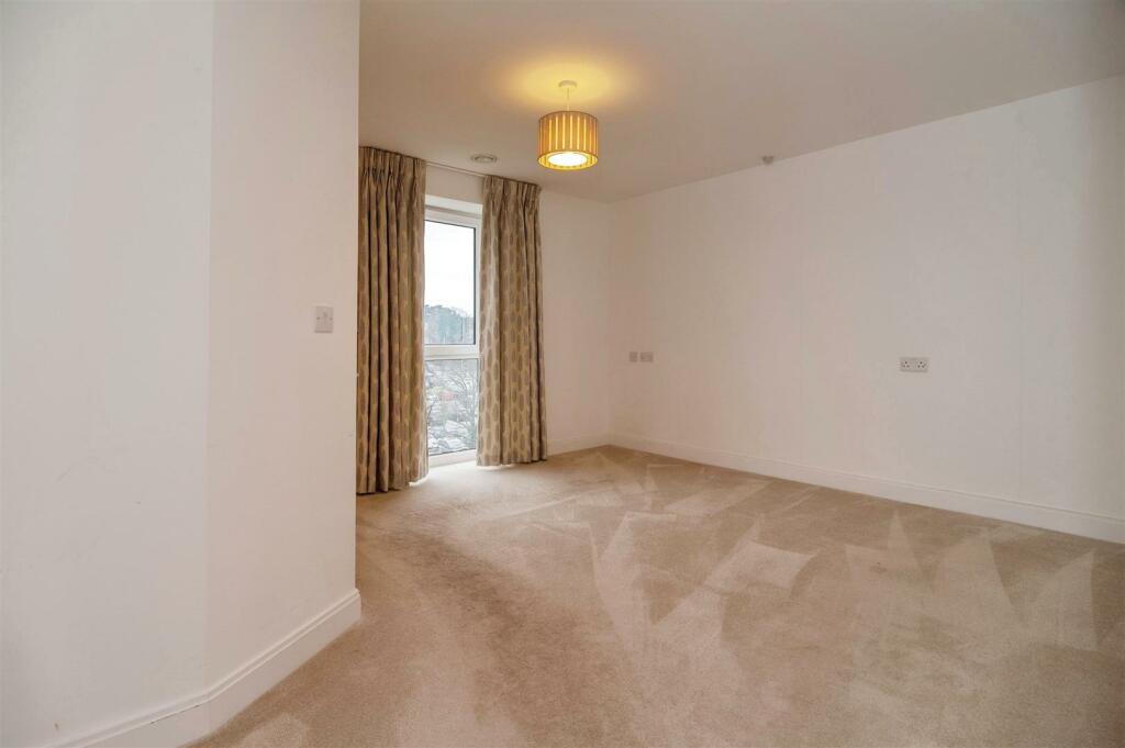 Additional property image - Miami House, Princes Road, Chelmsford, Essex, CM2 9GE