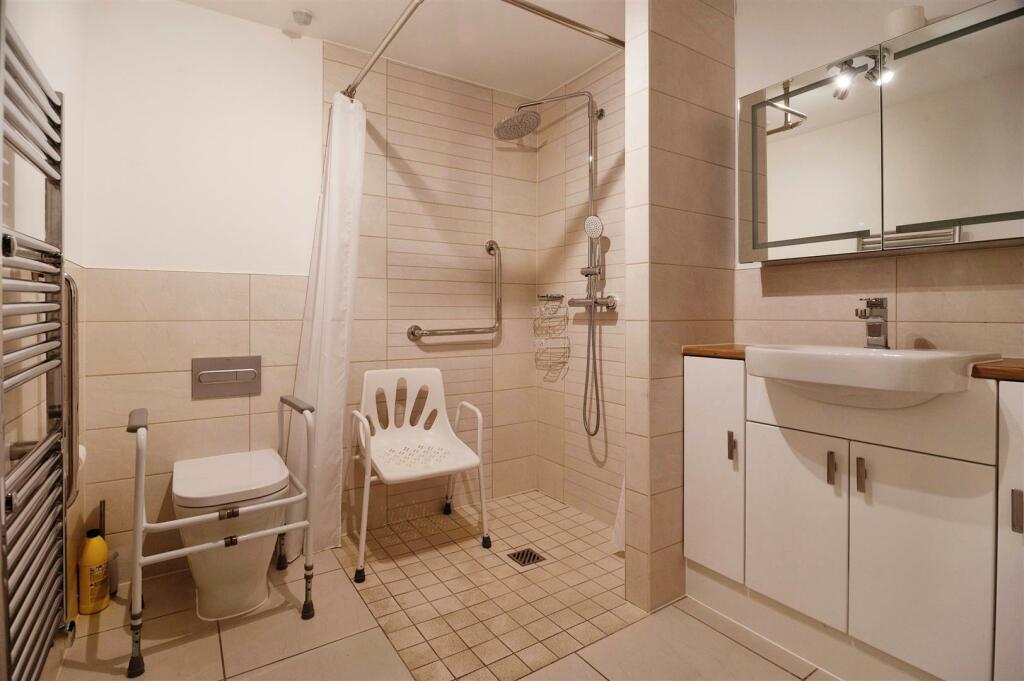 Additional property image - Miami House, Princes Road, Chelmsford, Essex, CM2 9GE