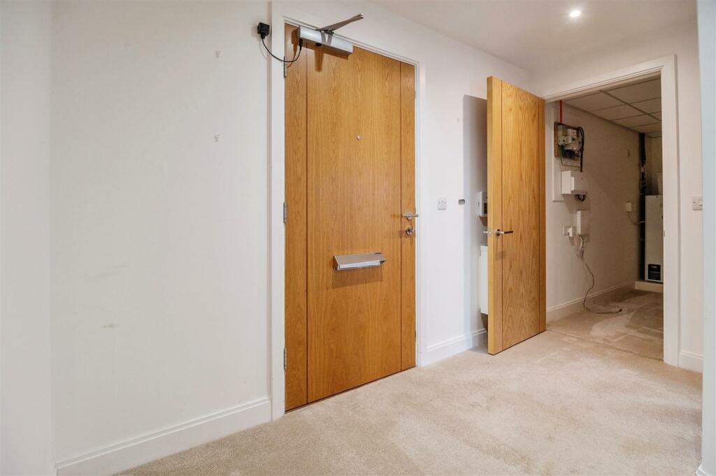 Additional property image - Miami House, Princes Road, Chelmsford, Essex, CM2 9GE