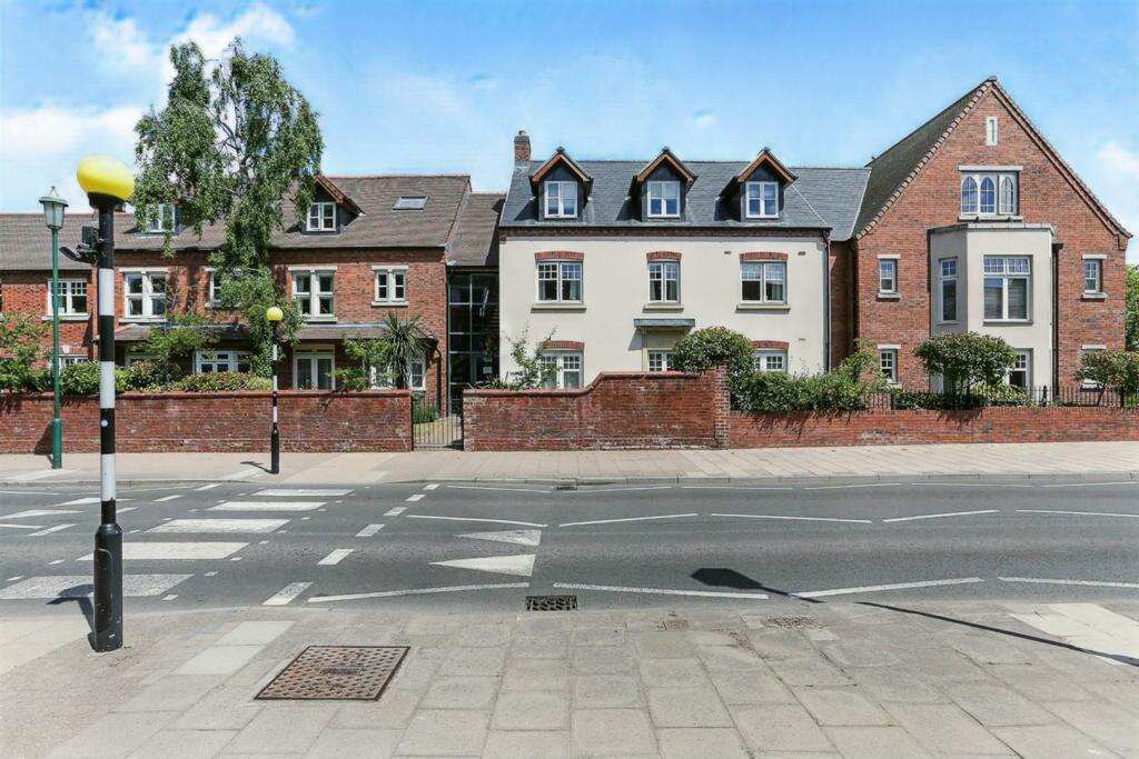 Additional property image - Arden Grange, 1649 High Street, Knowle, Solihull, B93 0LL