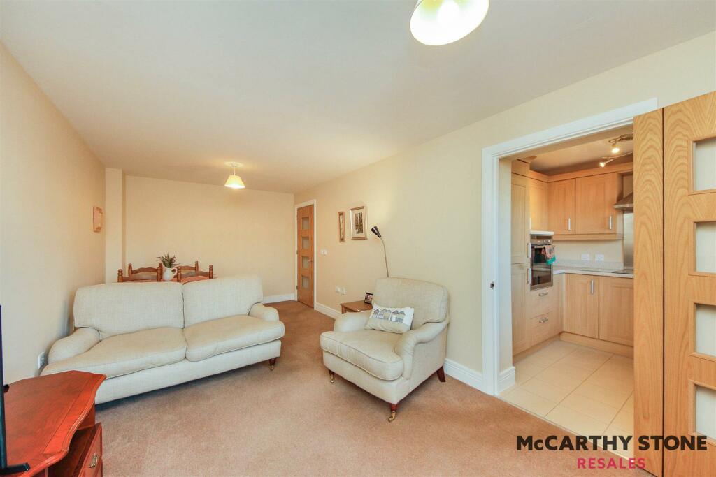 Additional property image - Arden Grange, 1649 High Street, Knowle, Solihull, B93 0LL