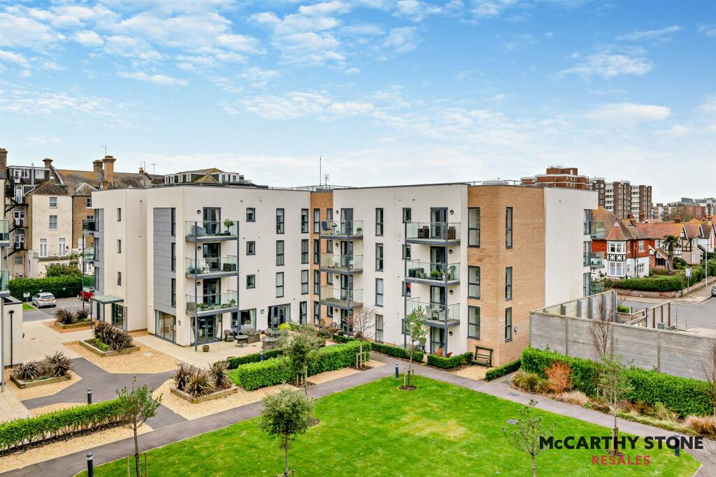 1 bedroom apartment for sale in Neptune House, Heene Road, Worthing, BN11
