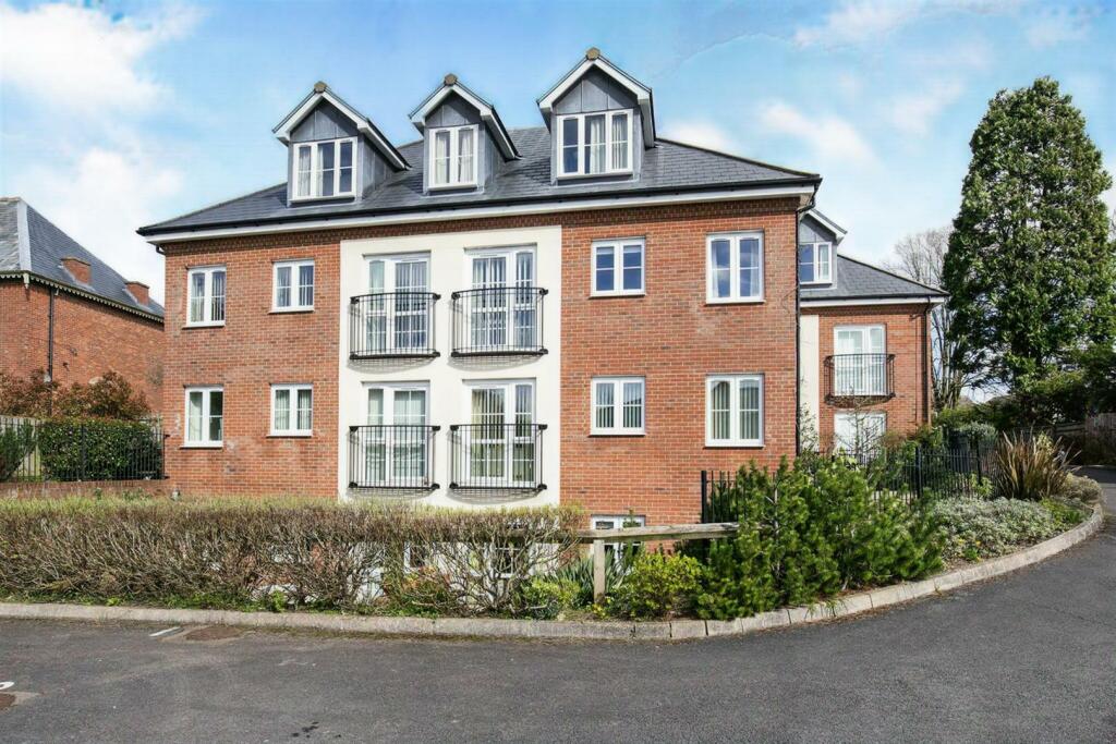 1 bedroom apartment for sale in Clementine Court, Upton St. Leonards