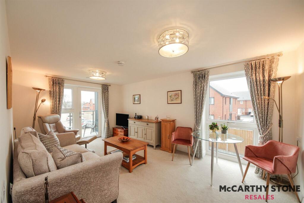 Additional property image - 30 Wheatley Place, Connaught Close, Solihull
