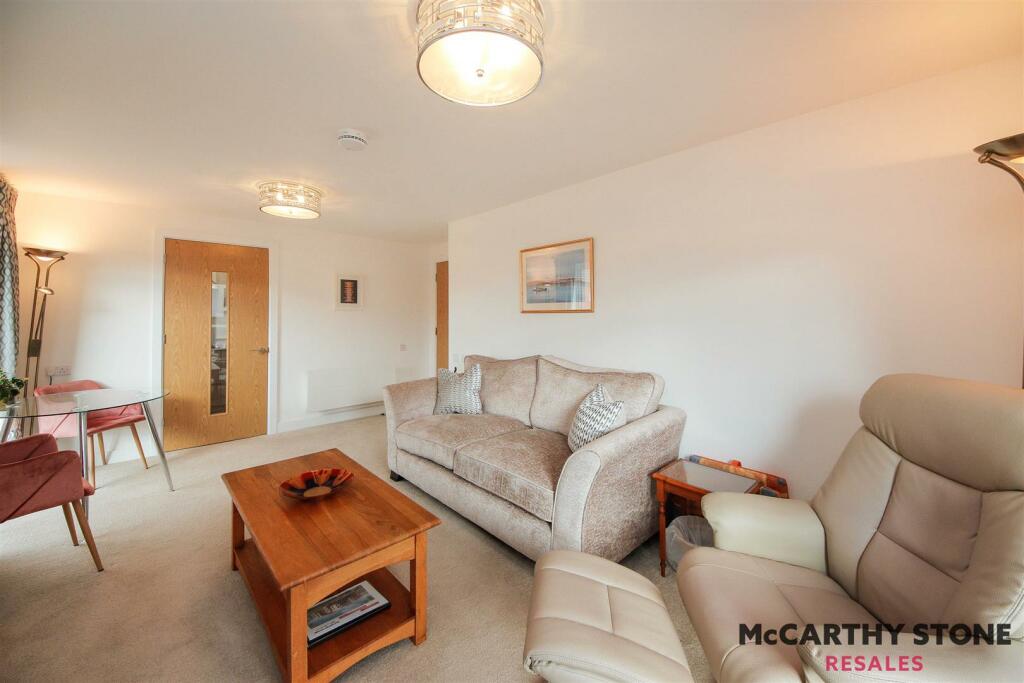 Additional property image - 30 Wheatley Place, Connaught Close, Solihull