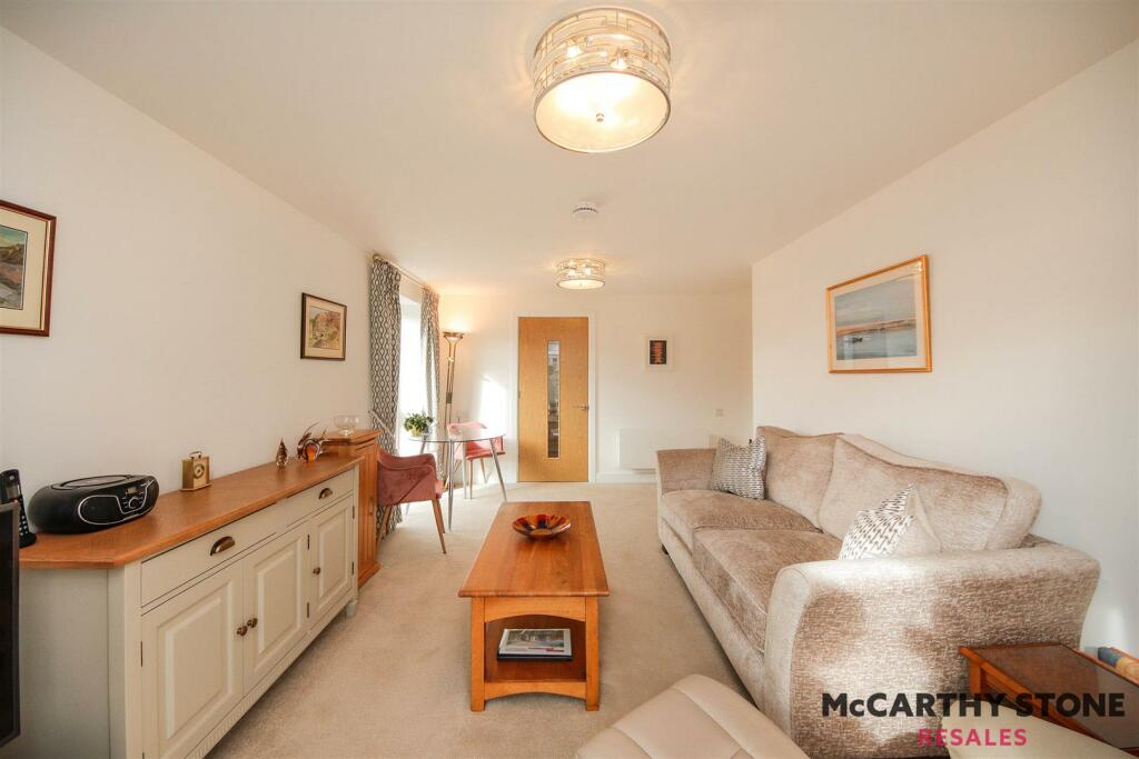Additional property image - 30 Wheatley Place, Connaught Close, Solihull