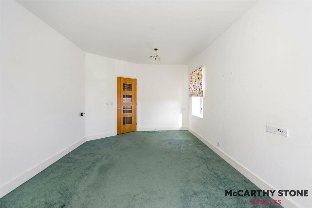 Additional property image - Eversley Court, Dane Road, Seaford, East Sussex BN25 1FF