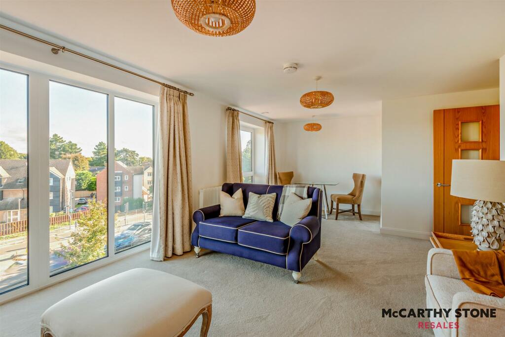 Additional property image - Miami House, Princes Road, Chelmsford, Essex, CM2 9GE