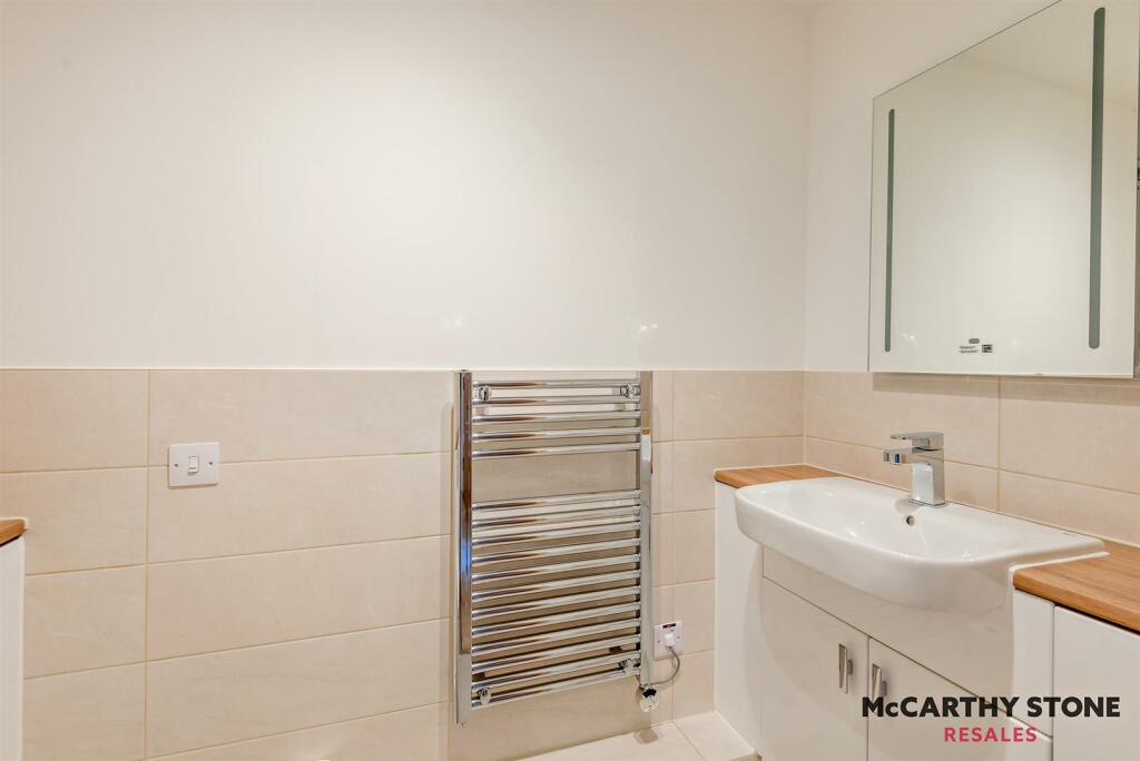 Additional property image - Miami House, Princes Road, Chelmsford, Essex, CM2 9GE