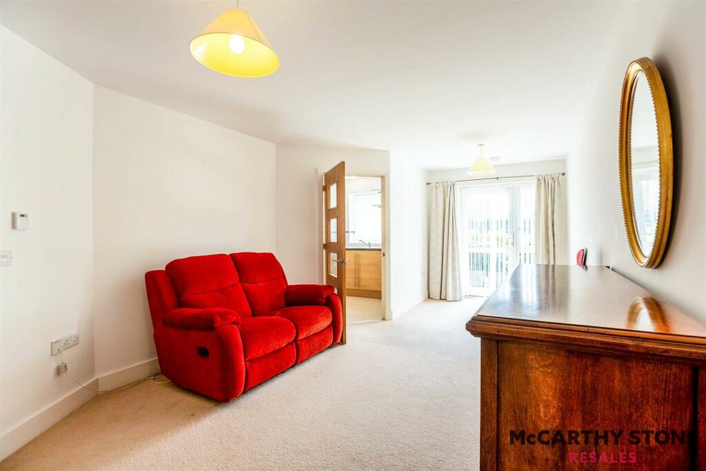 Additional property image - Limpsfield Road, South Croydon