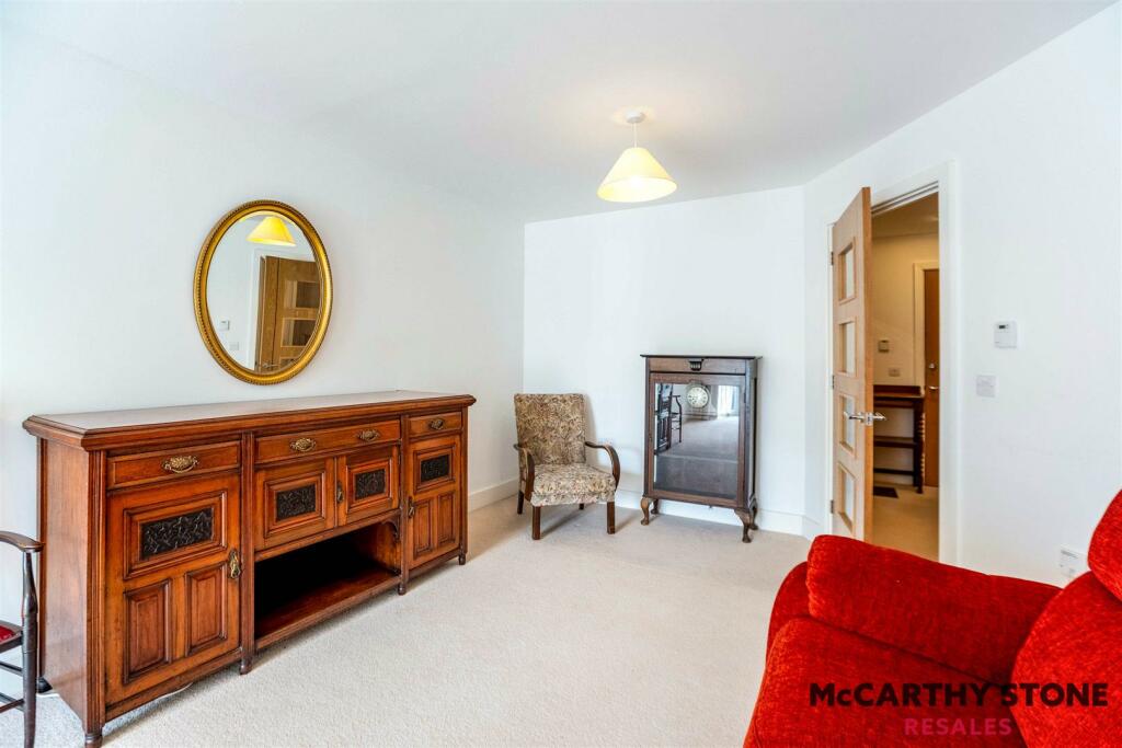 Additional property image - Limpsfield Road, South Croydon