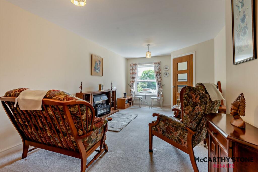 Additional property image - Sanderling Court, Wimborne Road, Bournemouth, BH2 6NB