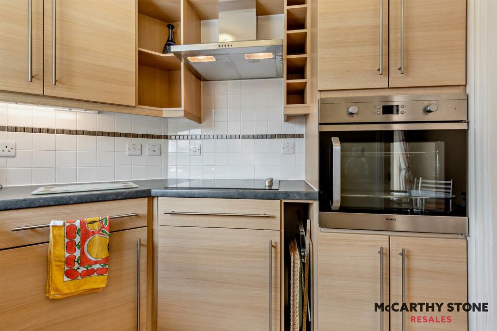 Additional property image - Sanderling Court, Wimborne Road, Bournemouth, BH2 6NB