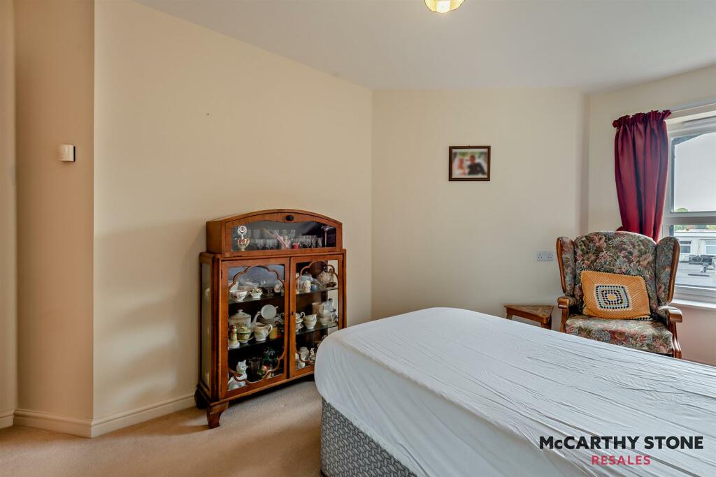 Additional property image - Sanderling Court, Wimborne Road, Bournemouth, BH2 6NB