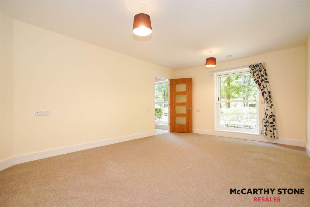 Additional property image - Peel Court, College Way, Welwyn Garden City, Hertfordshire, AL8 6DG