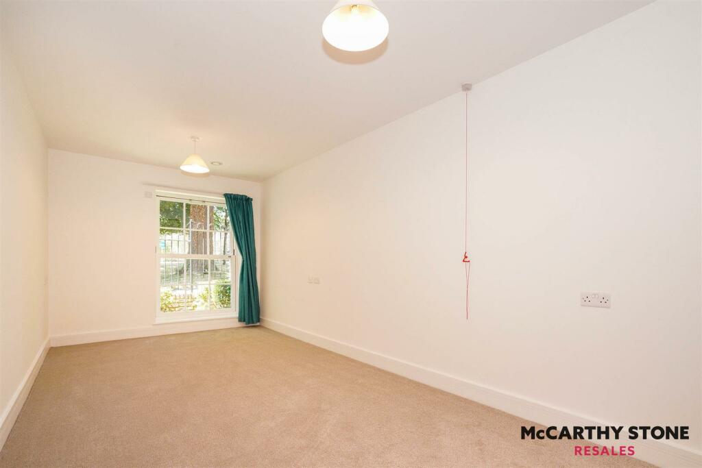 Additional property image - Peel Court, College Way, Welwyn Garden City, Hertfordshire, AL8 6DG