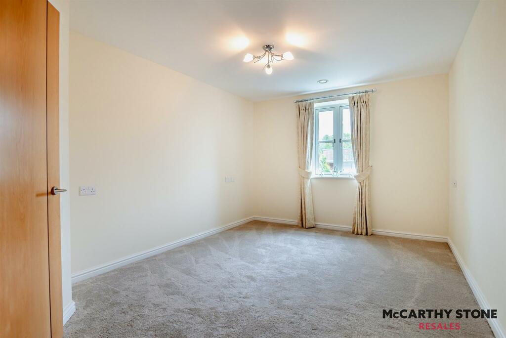 Additional property image - Barnhill Court, Barnhill Road, Chipping Sodbury, Bristol