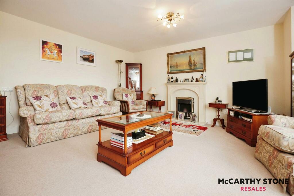 Additional property image - Salmon Court, Stratford Road, Wellesbourne, CV35 9SF