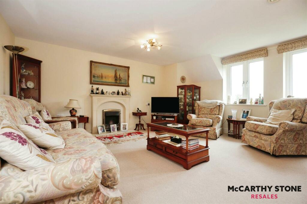 Additional property image - Salmon Court, Stratford Road, Wellesbourne, CV35 9SF