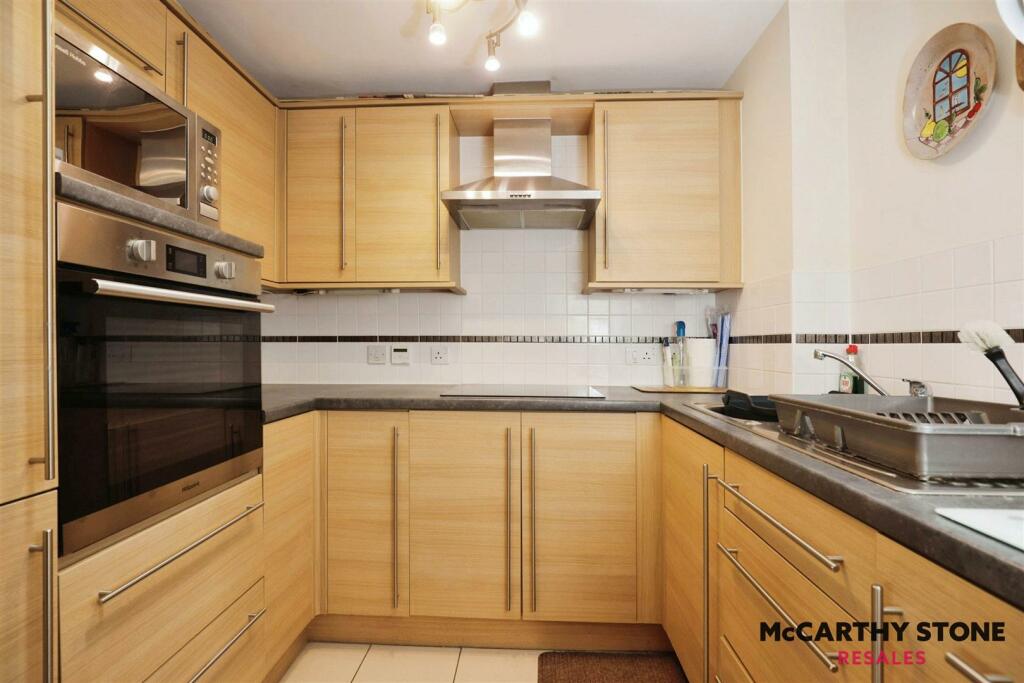 Additional property image - Salmon Court, Stratford Road, Wellesbourne, CV35 9SF
