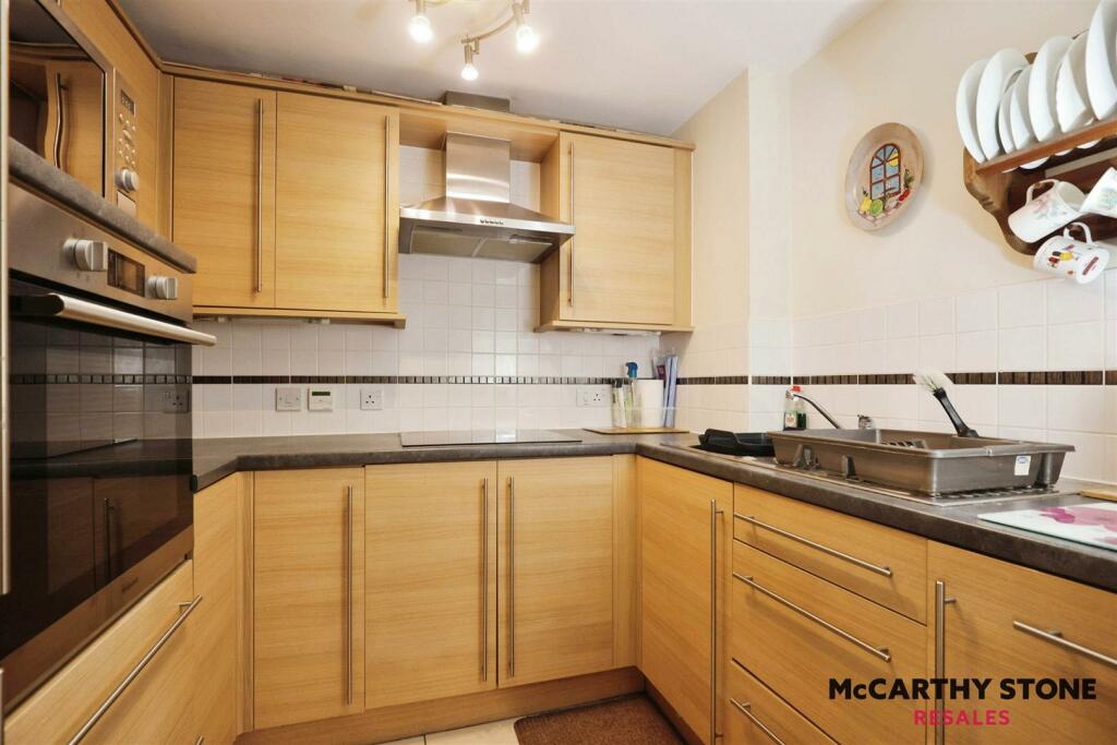 Additional property image - Salmon Court, Stratford Road, Wellesbourne, CV35 9SF