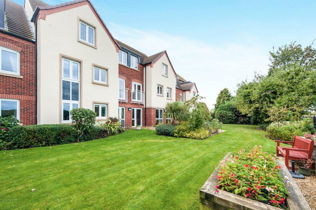 Additional property image - Salmon Court, Stratford Road, Wellesbourne, CV35 9SF