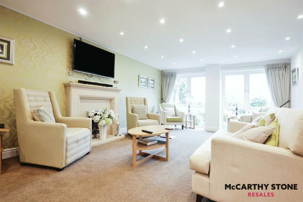 Additional property image - Salmon Court, Stratford Road, Wellesbourne, CV35 9SF