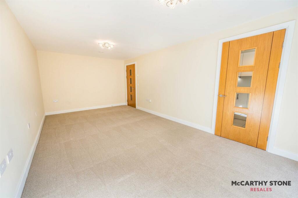 Additional property image - Brueton Place, 218 - 220 Blossomfield Road, Solihull, B91 1PT