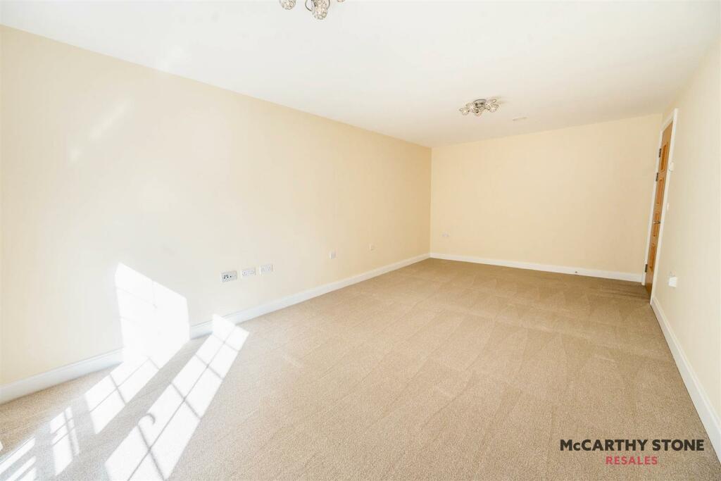 Additional property image - Brueton Place, 218 - 220 Blossomfield Road, Solihull, B91 1PT