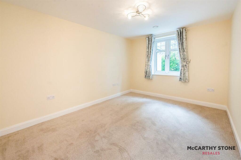 Additional property image - Brueton Place, 218 - 220 Blossomfield Road, Solihull, B91 1PT