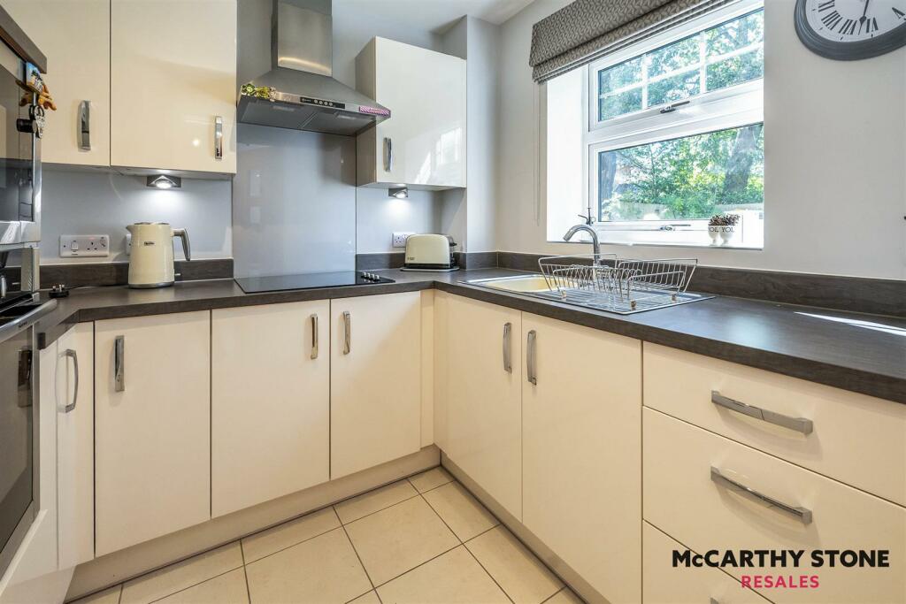 Additional property image - Brueton Place, Blossomfield Road, Solihull, B91 1PT