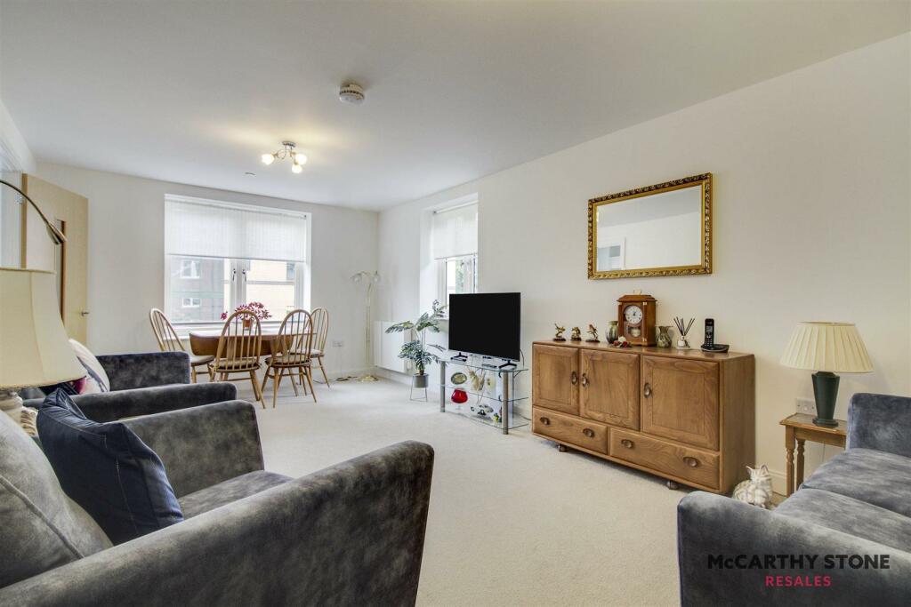 Additional property image - Great North Road, Hatfield