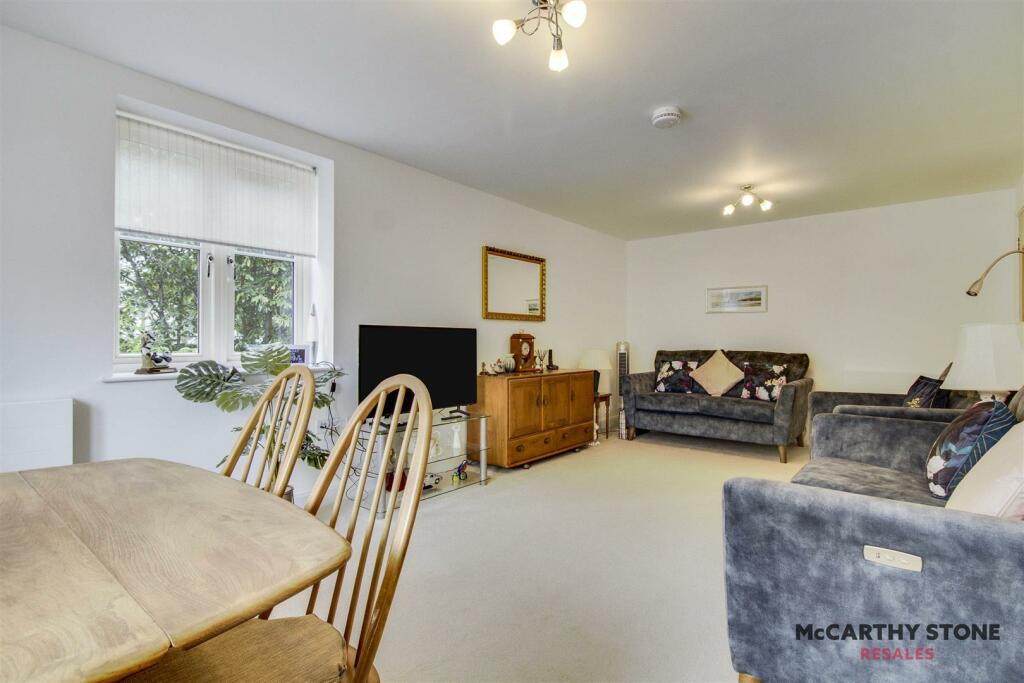 Additional property image - Great North Road, Hatfield