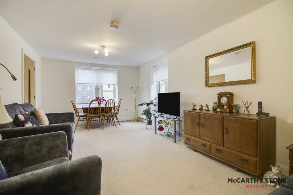 Additional property image - Great North Road, Hatfield