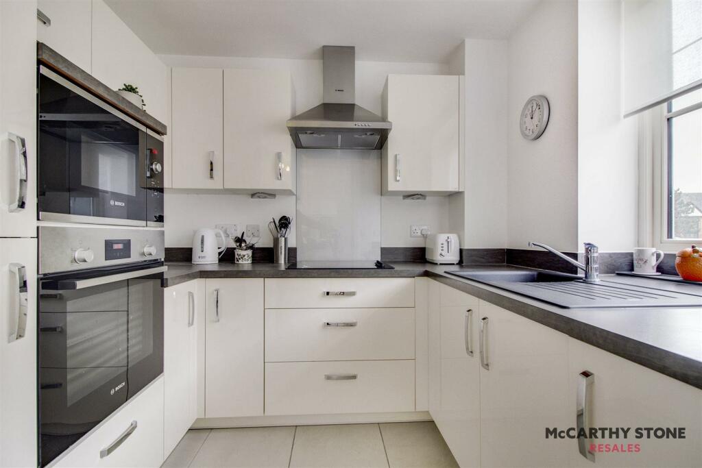 Additional property image - Great North Road, Hatfield