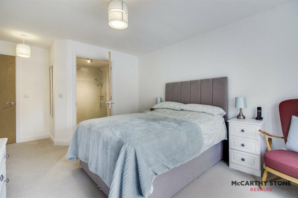Additional property image - Great North Road, Hatfield