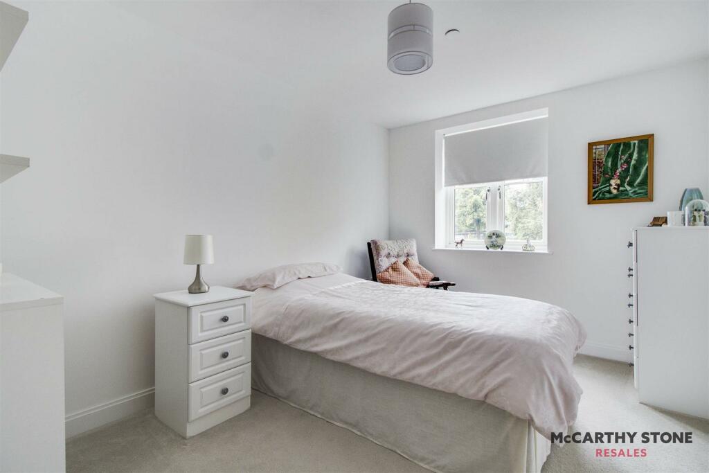 Additional property image - Great North Road, Hatfield