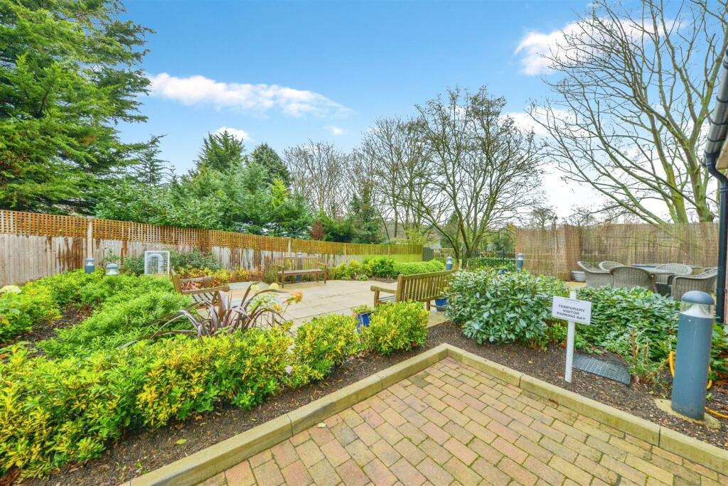 Additional property image - Great North Road, Hatfield