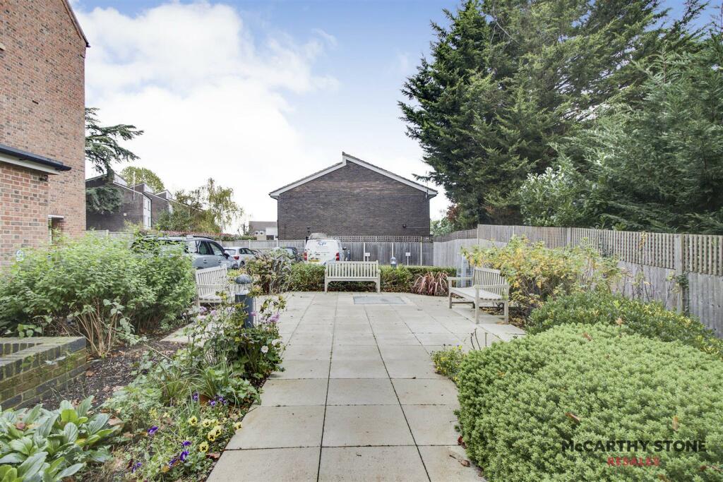 Additional property image - Great North Road, Hatfield